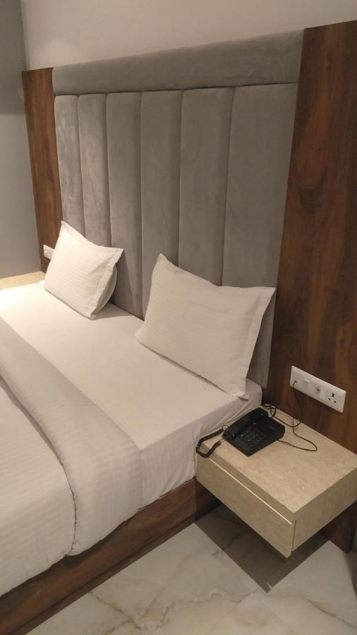 Hotel The Nilsa Νέο Δελχί Εξωτερικό φωτογραφία