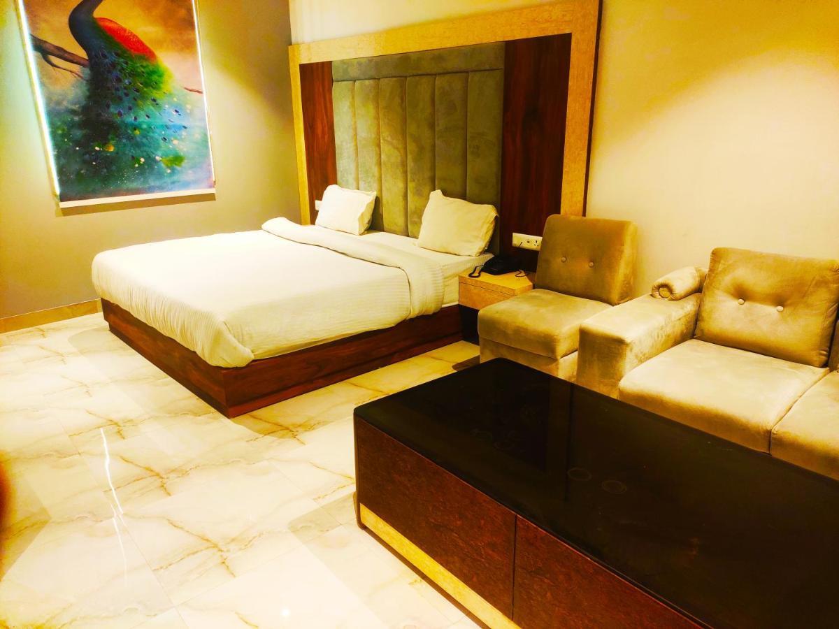 Hotel The Nilsa Νέο Δελχί Εξωτερικό φωτογραφία
